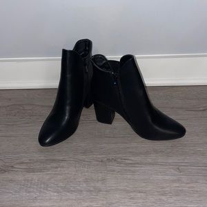 New Never Worn Black Short Heeled Booties